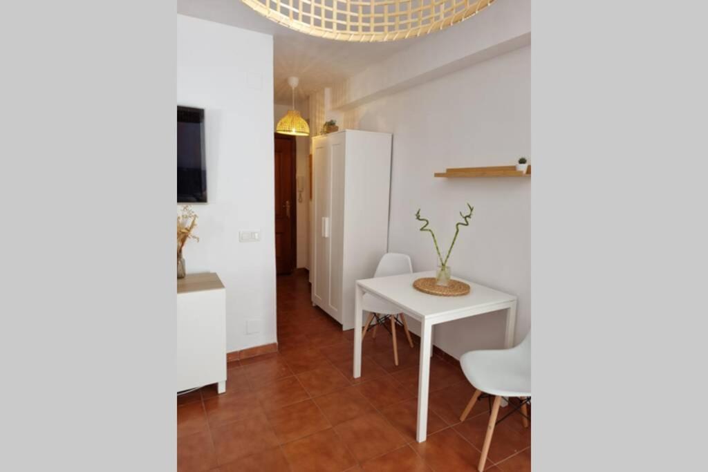 Precioso Apartamento En La Carihuela トレモリノス エクステリア 写真